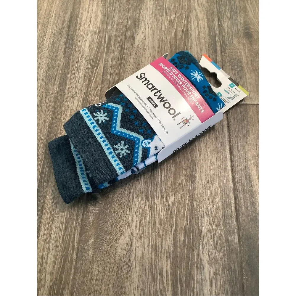 Smartwool Kids Small Twilight Blue Wintersport Polar Bear O.T.C Socks B23-9